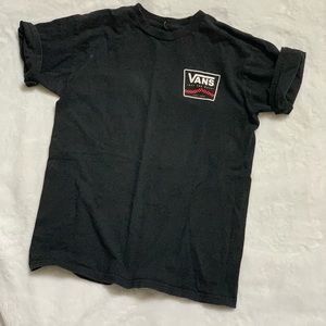 Trendy Vans graphic tee!🛴🍭